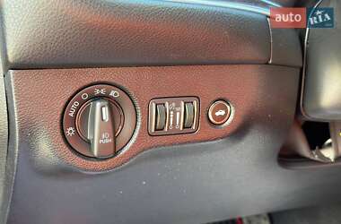 Купе Dodge Challenger 2019 в 
