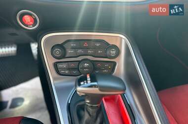 Купе Dodge Challenger 2019 в 