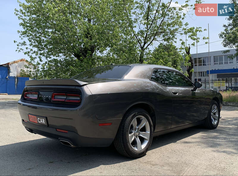 Купе Dodge Challenger 2020 в Киеве