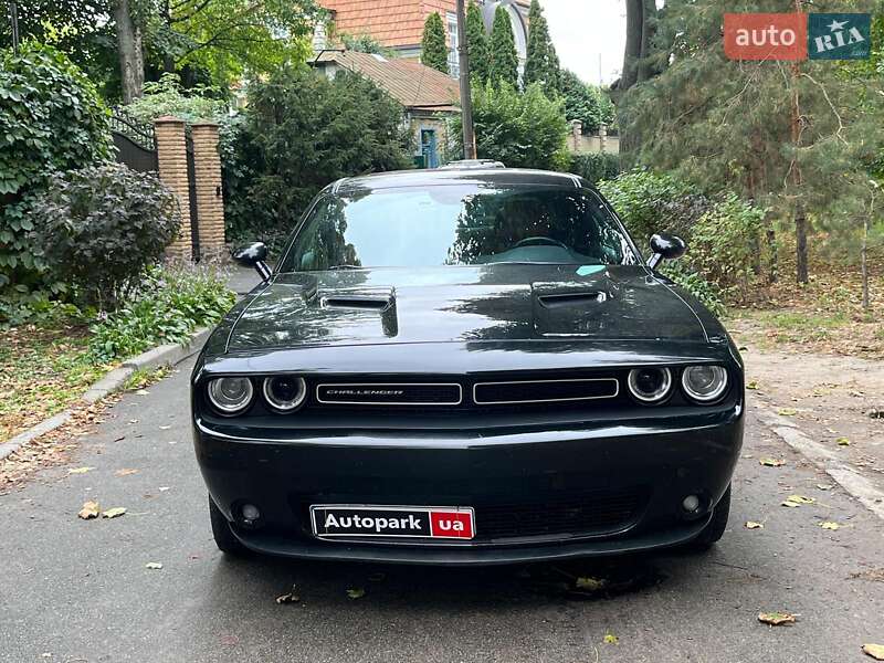 Купе Dodge Challenger 2018 в Киеве