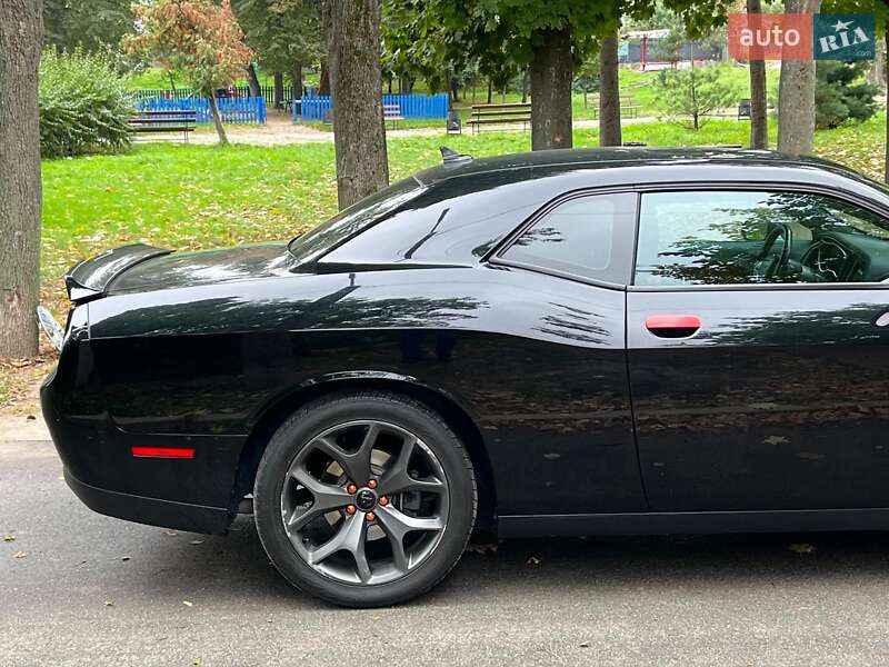 Купе Dodge Challenger 2018 в Киеве