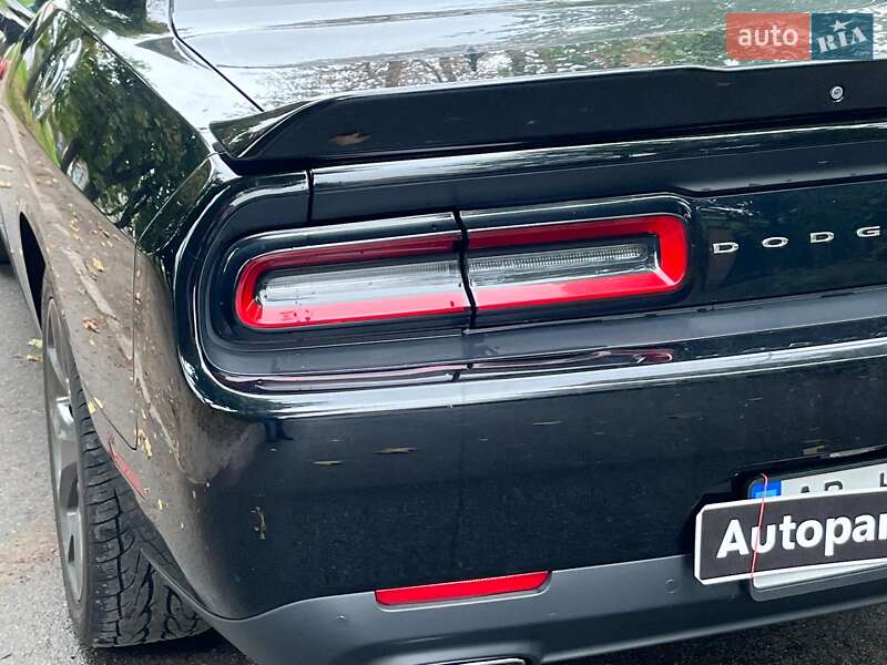 Купе Dodge Challenger 2018 в Киеве