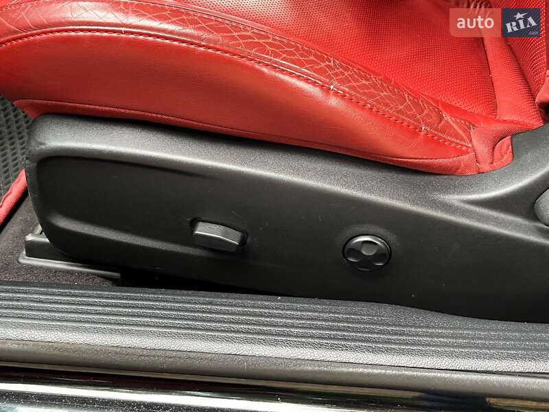 Купе Dodge Challenger 2018 в Киеве