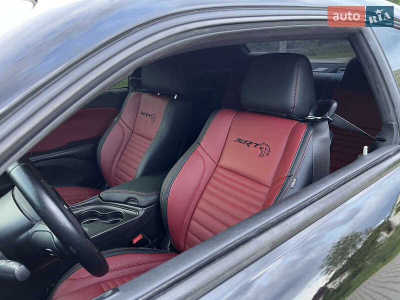 Купе Dodge Challenger 2017 в Львове