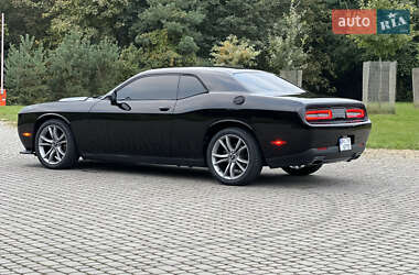Купе Dodge Challenger 2017 в 
