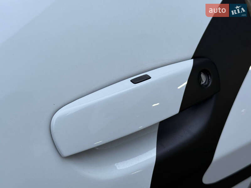 Купе Dodge Challenger 2019 в Киеве