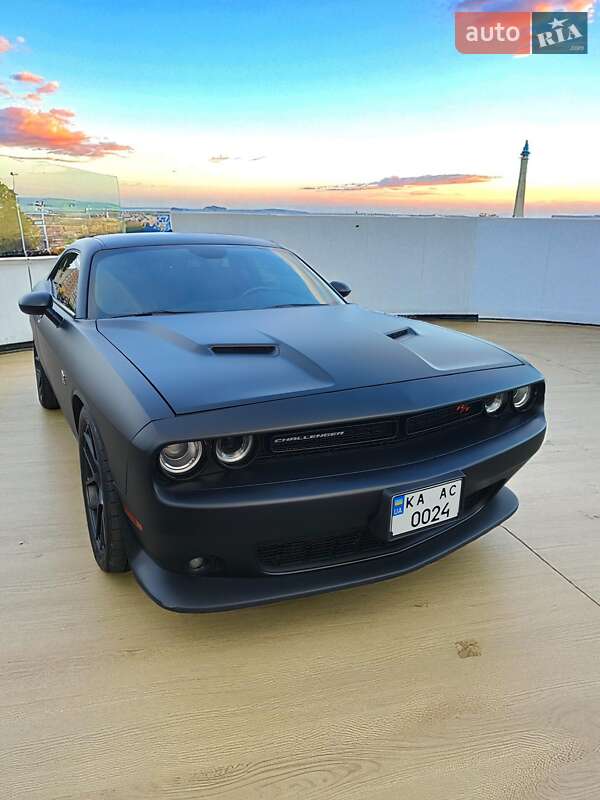 Купе Dodge Challenger 2017 в Киеве