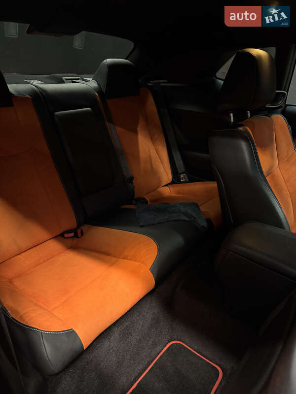 Купе Dodge Challenger 2016 в Києві
