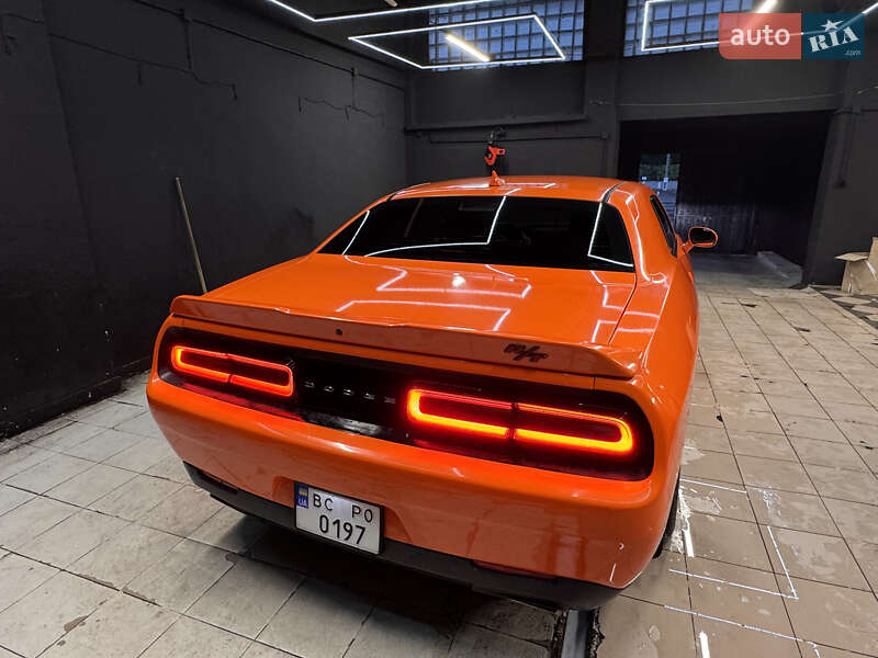 Купе Dodge Challenger 2016 в Києві