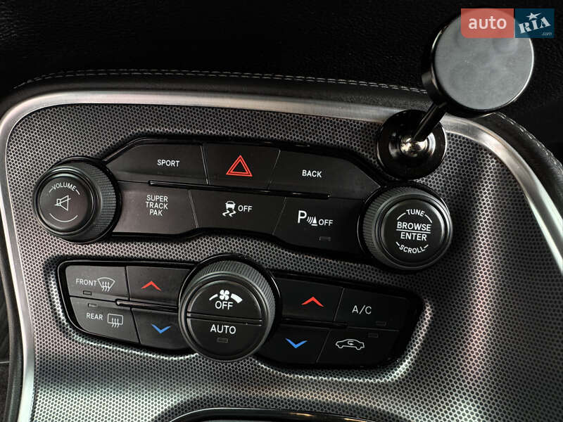 Купе Dodge Challenger 2014 в Лубнах фото 40 Купе Dodge Challenger 2014 в Лубнах