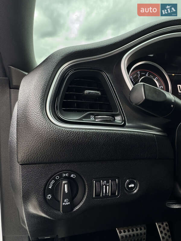 Купе Dodge Challenger 2014 в Лубнах фото 55 Купе Dodge Challenger 2014 в Лубнах