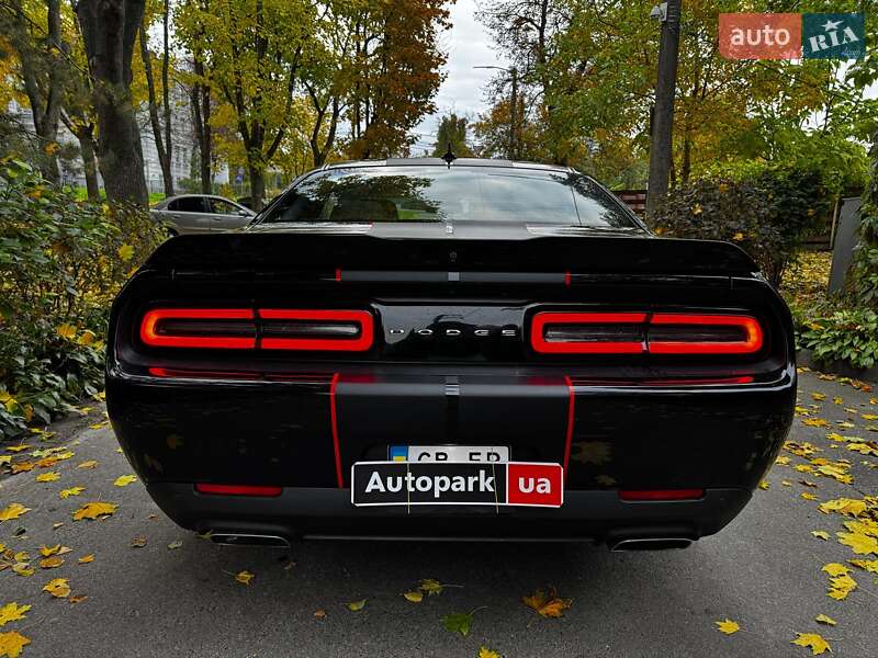 Купе Dodge Challenger 2022 в Киеве фото 8 Купе Dodge Challenger 2022 в Киеве