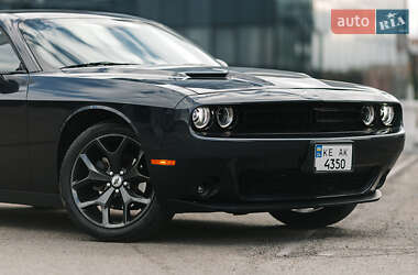 Купе Dodge Challenger 2017 в 
