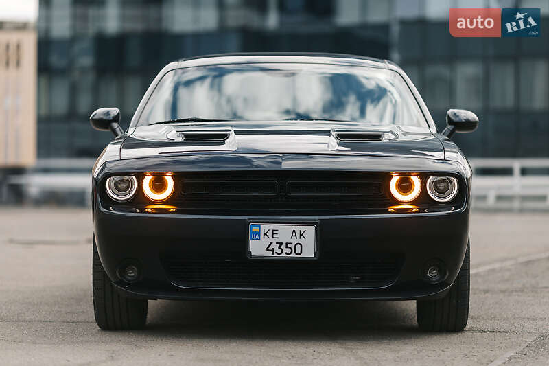 Купе Dodge Challenger 2017 в Дніпрі фото 6 Купе Dodge Challenger 2017 в Дніпрі