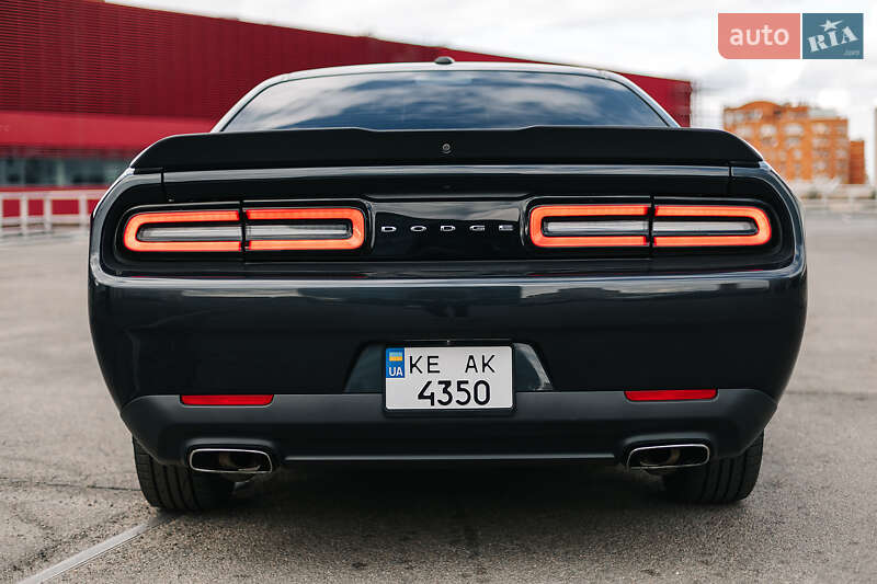 Купе Dodge Challenger 2017 в Дніпрі фото 11 Купе Dodge Challenger 2017 в Дніпрі