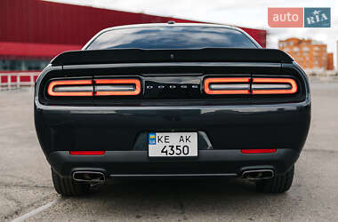 Купе Dodge Challenger 2017 в 