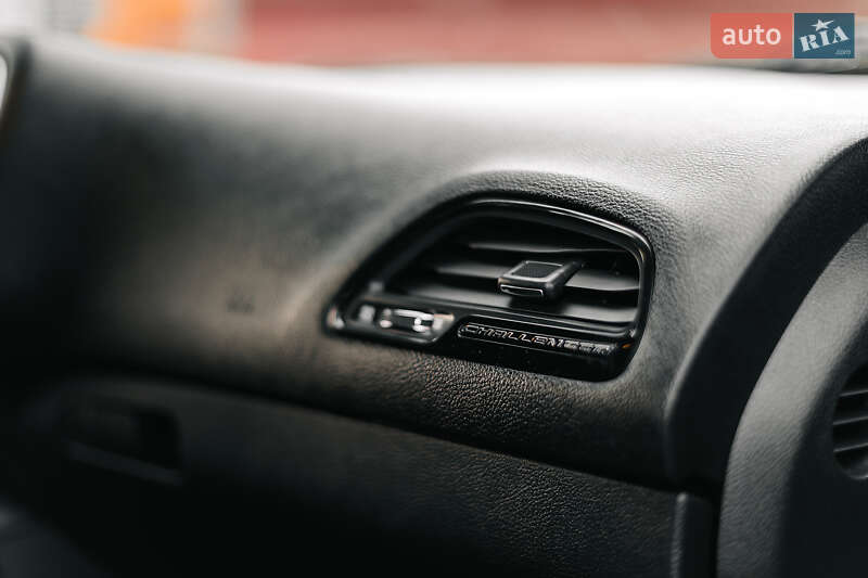 Купе Dodge Challenger 2017 в Дніпрі фото 21 Купе Dodge Challenger 2017 в Дніпрі