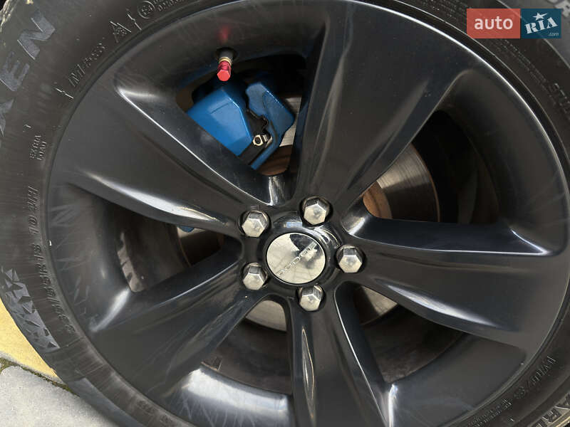 Купе Dodge Challenger 2013 в Ивано-Франковске