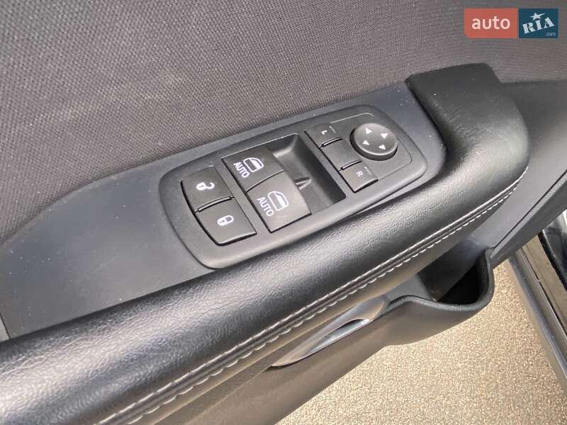 Купе Dodge Challenger 2017 в Києві фото 8 Купе Dodge Challenger 2017 в Києві