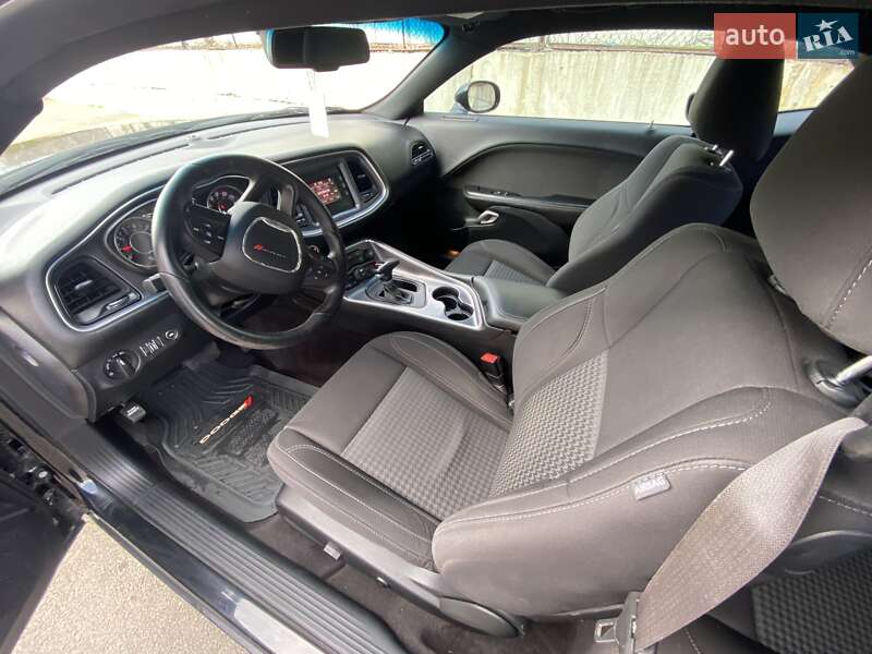 Купе Dodge Challenger 2017 в Києві фото 9 Купе Dodge Challenger 2017 в Києві