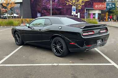 Купе Dodge Challenger 2019 в 