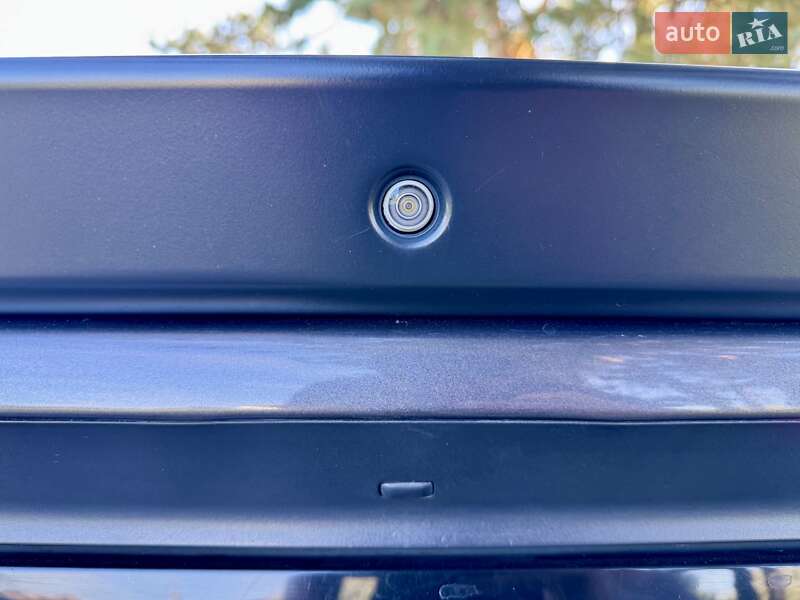 Купе Dodge Challenger 2017 в Киеве фото 11 Купе Dodge Challenger 2017 в Киеве