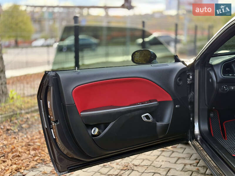 Купе Dodge Challenger 2021 в Кицмани