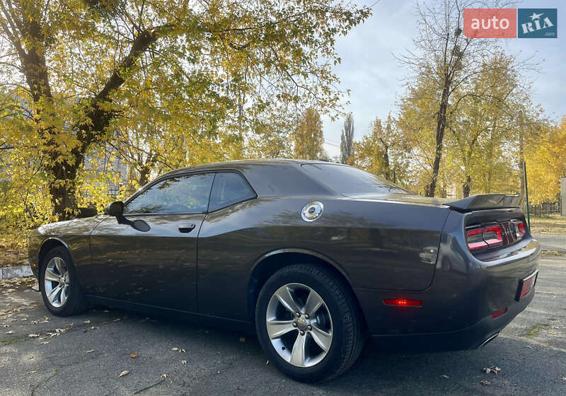 Купе Dodge Challenger 2020 в Киеве фото 8 Купе Dodge Challenger 2020 в Киеве