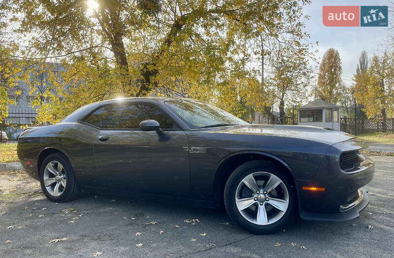 Купе Dodge Challenger 2020 в Киеве фото 14 Купе Dodge Challenger 2020 в Киеве
