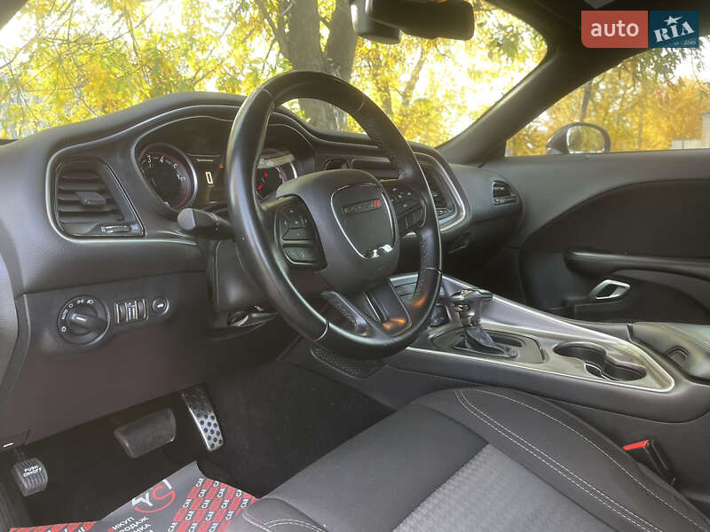 Купе Dodge Challenger 2020 в Киеве фото 20 Купе Dodge Challenger 2020 в Киеве