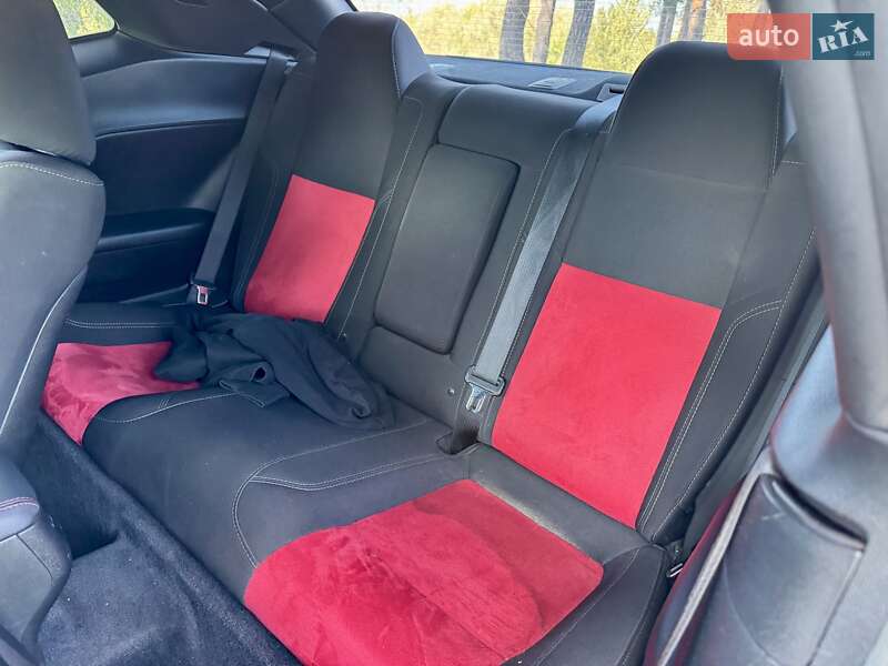 Купе Dodge Challenger 2017 в Киеве фото 37 Купе Dodge Challenger 2017 в Киеве