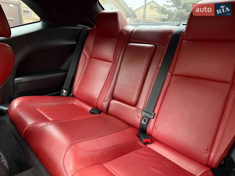 Купе Dodge Challenger 2018 в Києві