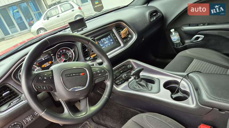 Купе Dodge Challenger 2015 в Запоріжжі