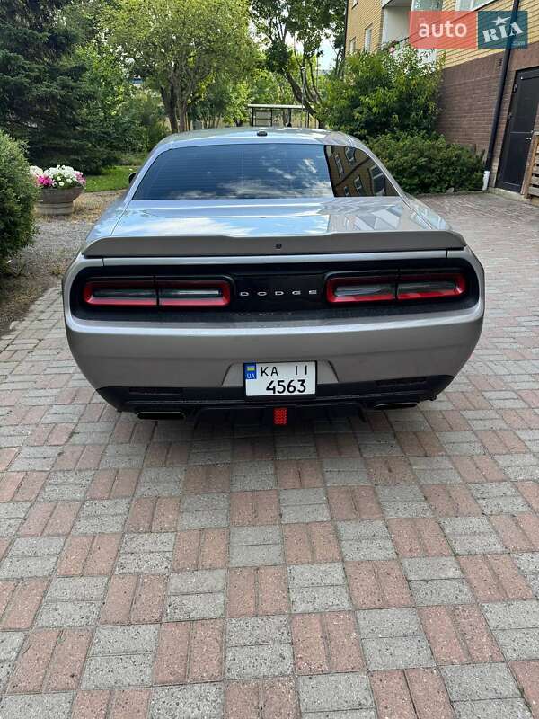 Купе Dodge Challenger 2017 в Киеве