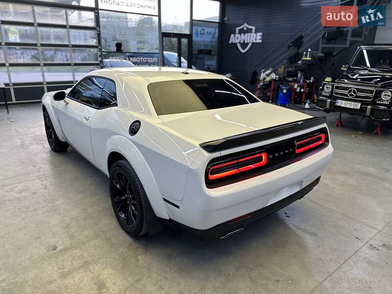 Купе Dodge Challenger 2016 в Чернівцях фото 7 Купе Dodge Challenger 2016 в Чернівцях