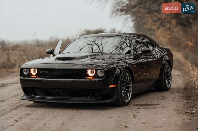 Купе Dodge Challenger 2018 в Києві фото 10 Купе Dodge Challenger 2018 в Києві