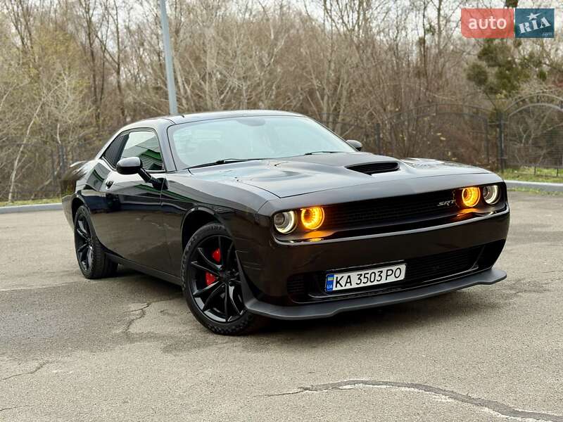 Купе Dodge Challenger 2016 в Киеве