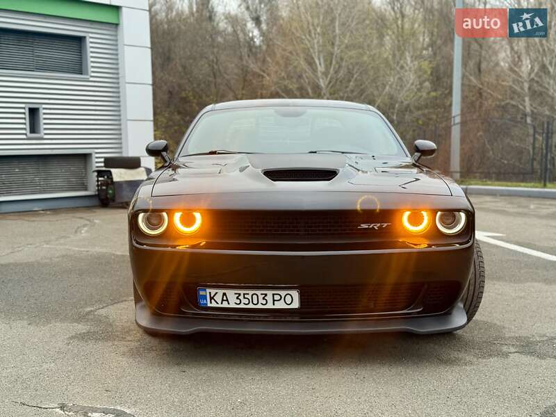Купе Dodge Challenger 2016 в Киеве