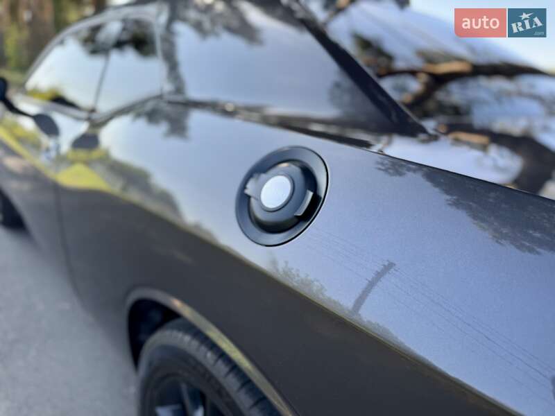 Купе Dodge Challenger 2017 в Києві фото 17 Купе Dodge Challenger 2017 в Києві