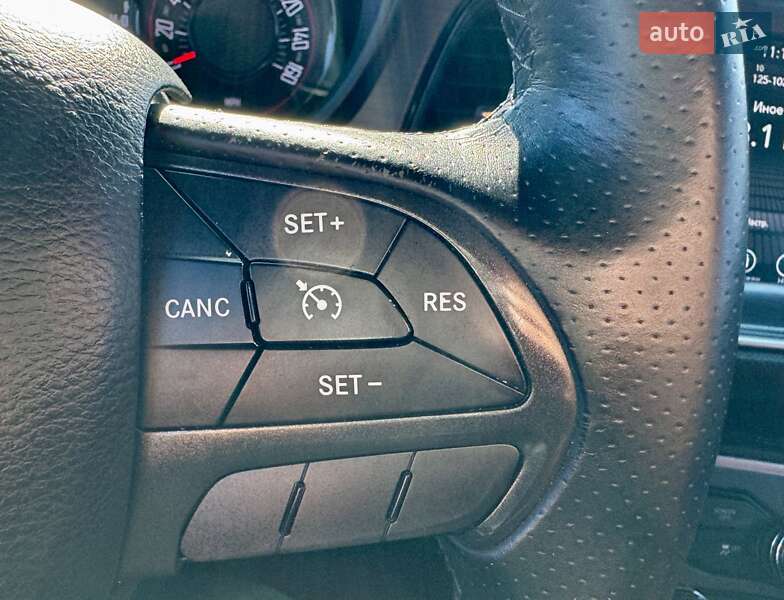 Купе Dodge Challenger 2017 в Києві фото 31 Купе Dodge Challenger 2017 в Києві