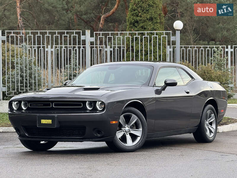 Купе Dodge Challenger 2020 в Києві фото 3 Купе Dodge Challenger 2020 в Києві