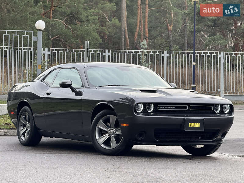 Купе Dodge Challenger 2020 в Києві фото 11 Купе Dodge Challenger 2020 в Києві