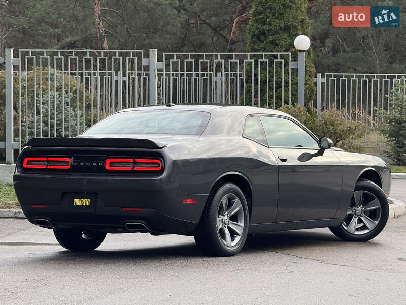 Купе Dodge Challenger 2020 в Києві фото 27 Купе Dodge Challenger 2020 в Києві