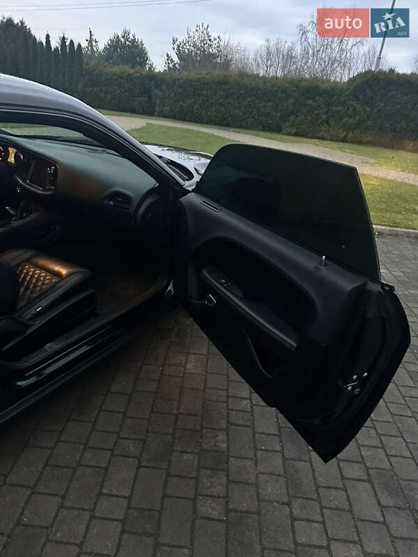 Купе Dodge Challenger 2016 в Львове фото 17 Купе Dodge Challenger 2016 в Львове