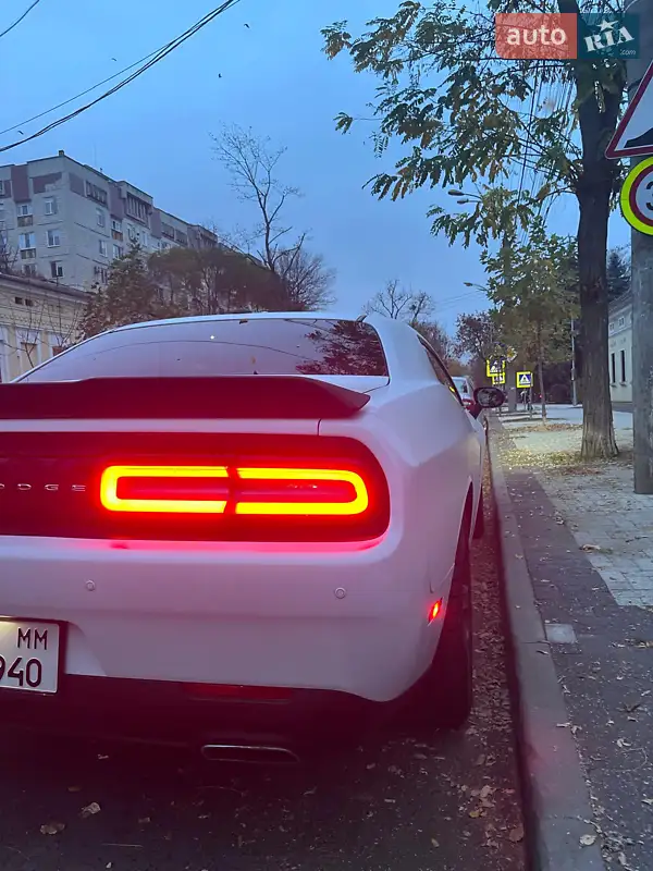 Dodge Challenger 2016