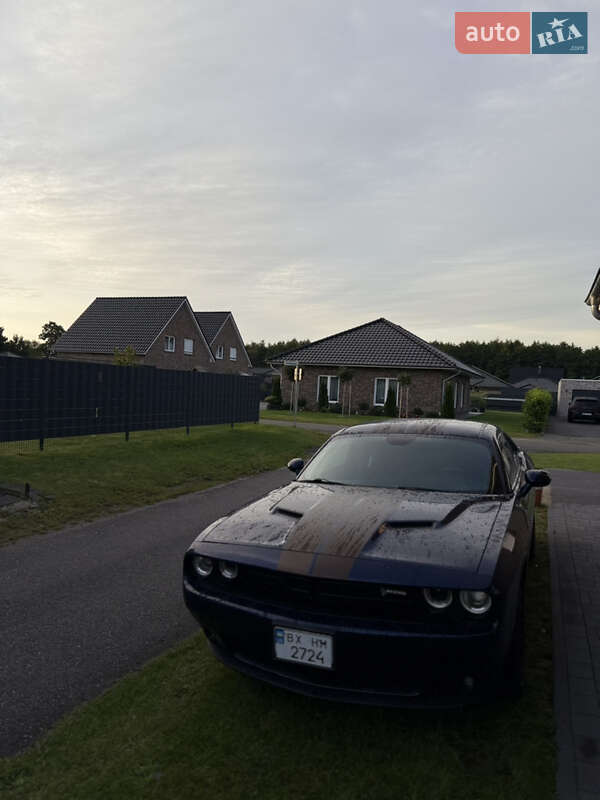 Купе Dodge Challenger 2016 в Каменец-Подольском фото 2 Купе Dodge Challenger 2016 в Каменец-Подольском