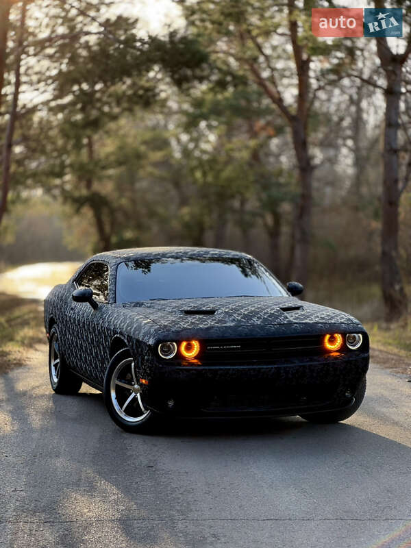 Купе Dodge Challenger 2014 в Дніпрі фото Купе Dodge Challenger 2014 в Дніпрі