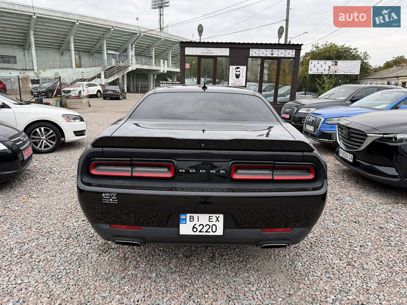 Купе Dodge Challenger 2016 в Полтаве