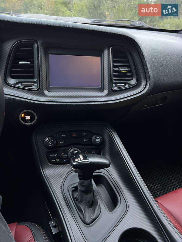 Купе Dodge Challenger 2017 в Львове