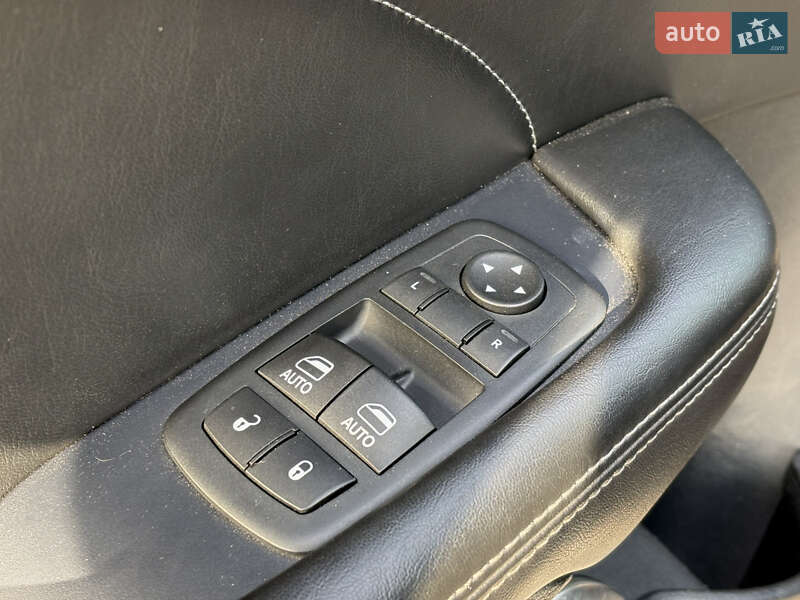 Купе Dodge Challenger 2016 в Киеве